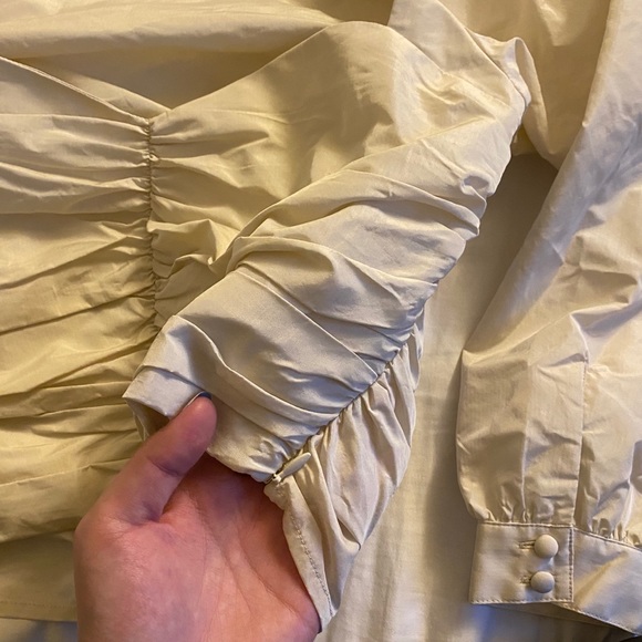 Aritzia blouse - Picture 5 of 9